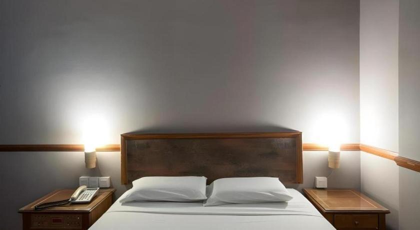 Four Chain View Hotel Singapore Exterior photo